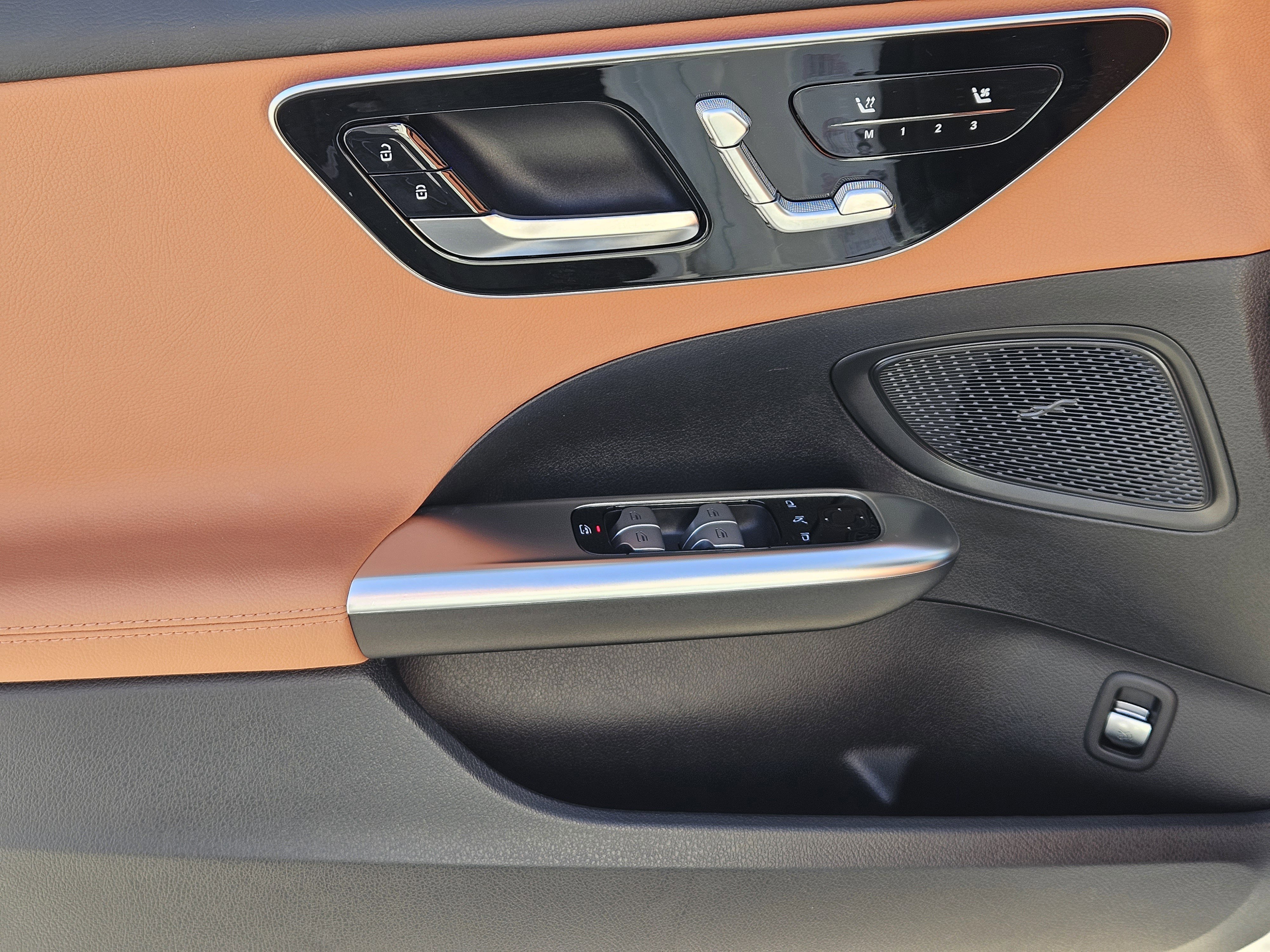 Certified 2025 Mercedes-Benz C 300 Sedan image 23