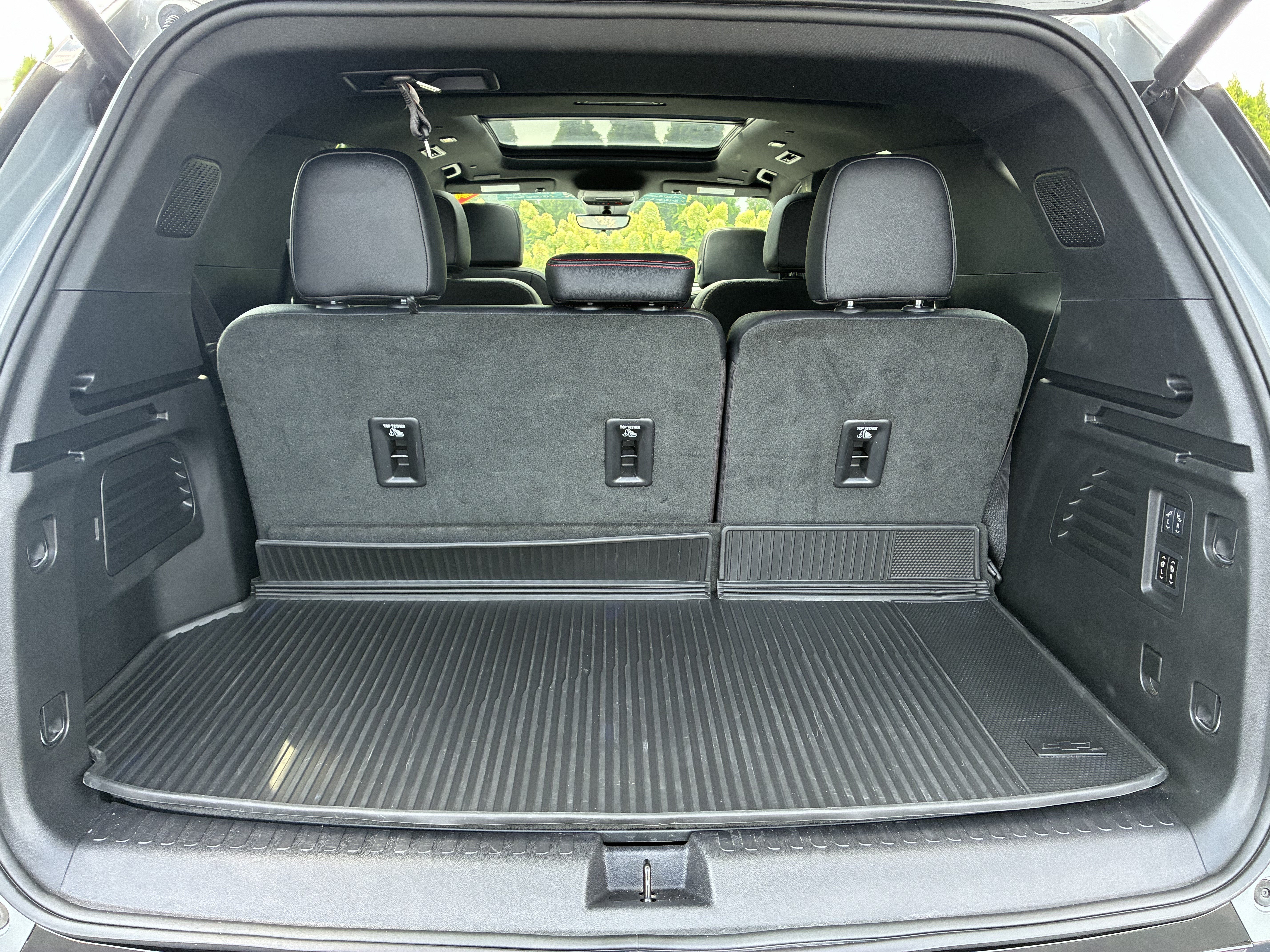 Used 2024 Chevrolet Traverse RS FWD image 13