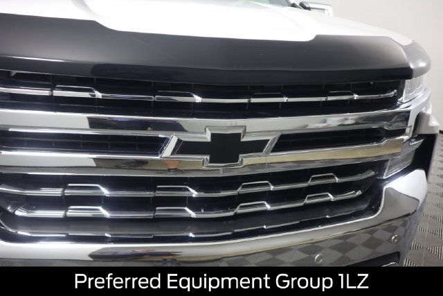 Used 2020 Chevrolet Silverado 1500 LTZ w/ LTZ Premium Package AWD/4WD image 15