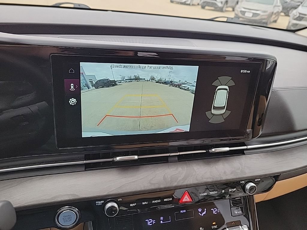 Used 2024 Kia Carnival EX image 24