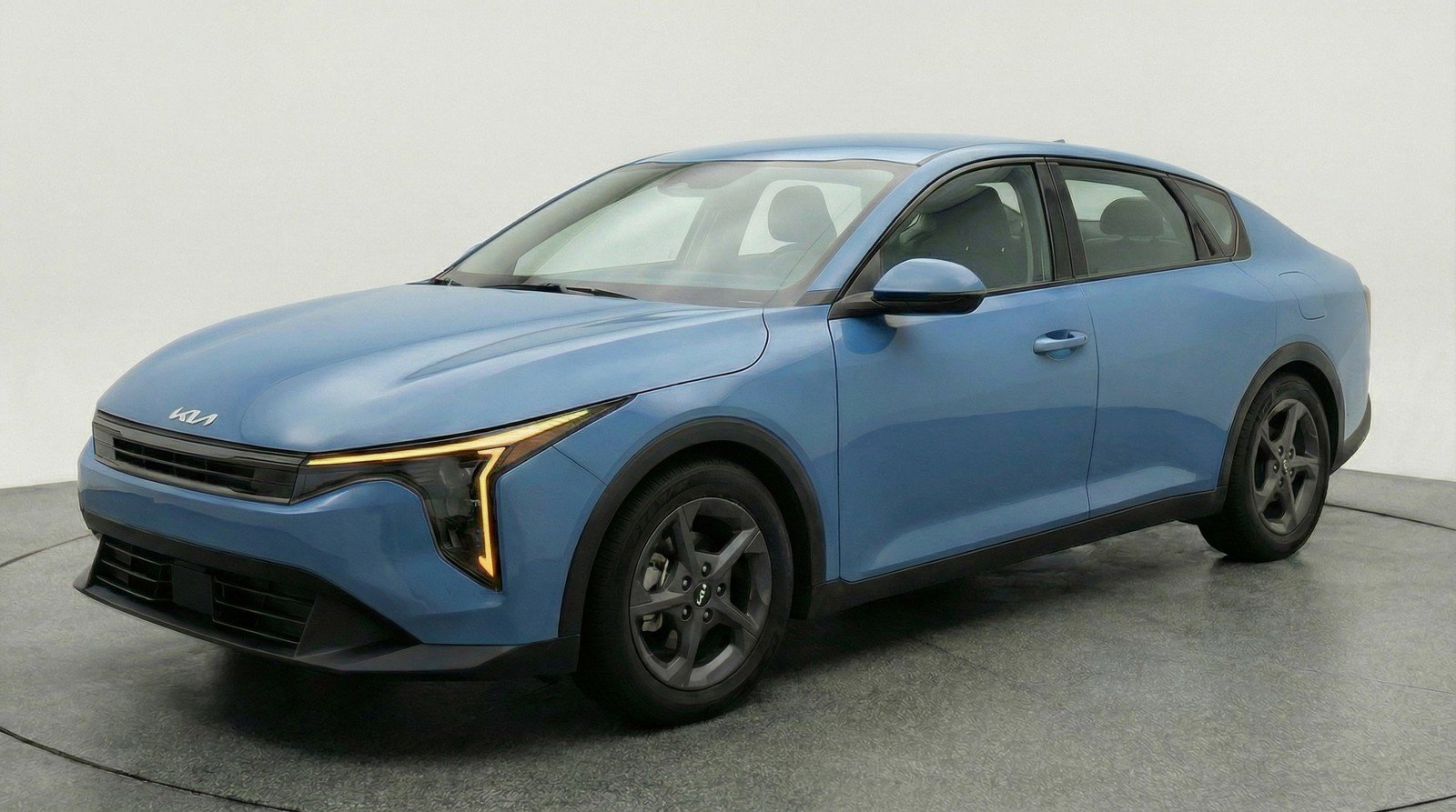 Used 2025 Kia K4 FWD image 3