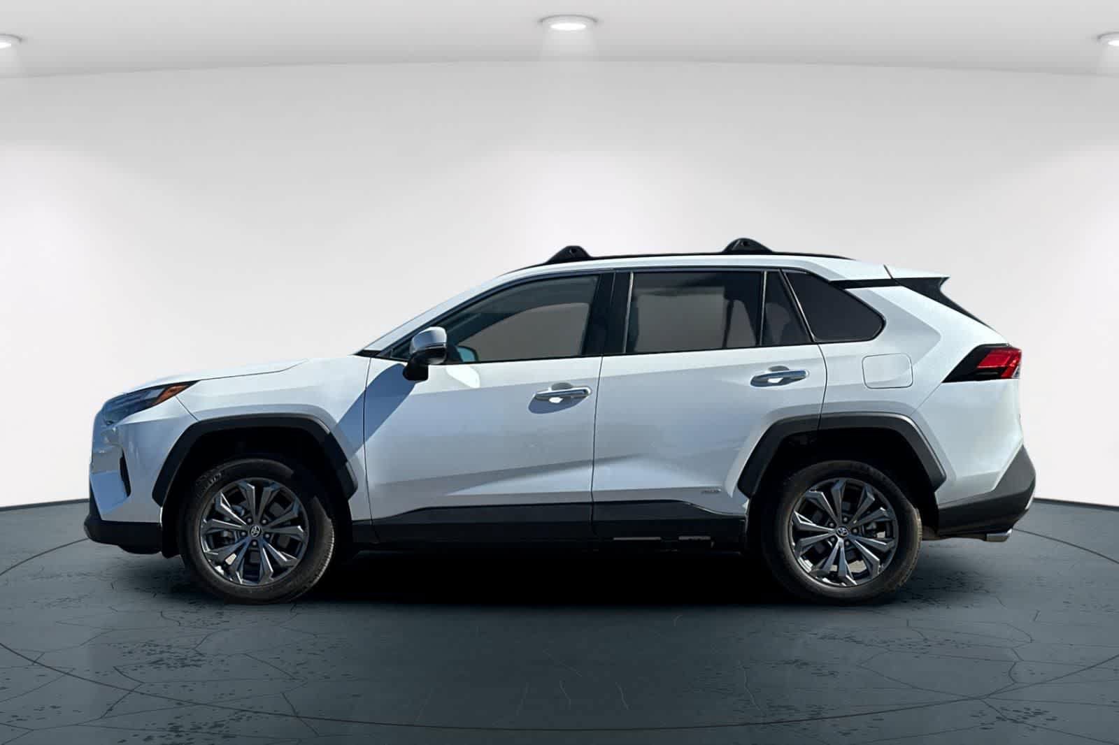 Used 2024 Toyota RAV4 Limited w/ Advanced Technology Package AWD/4WD image 9