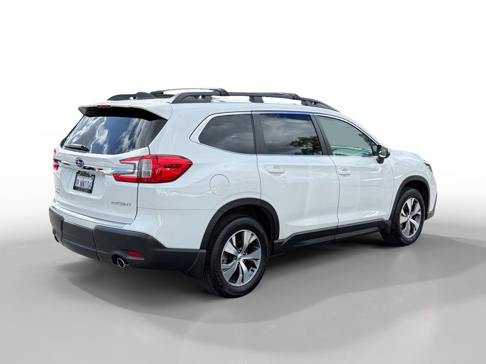 Used 2023 Subaru Ascent Premium w/ Convenience Package image 5