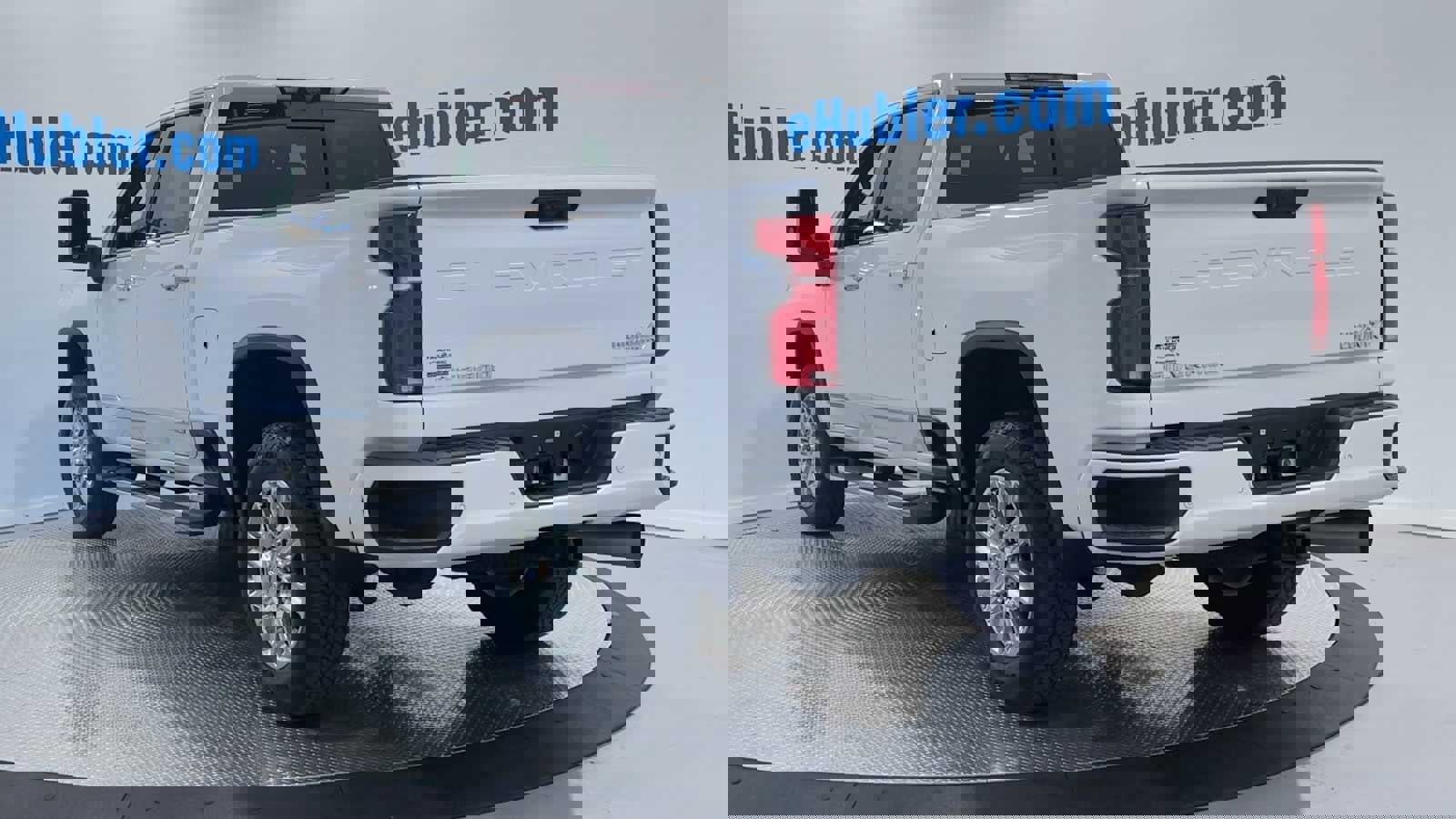 Used 2024 Chevrolet Silverado 2500 High Country w/ High Country Premium Package image 6