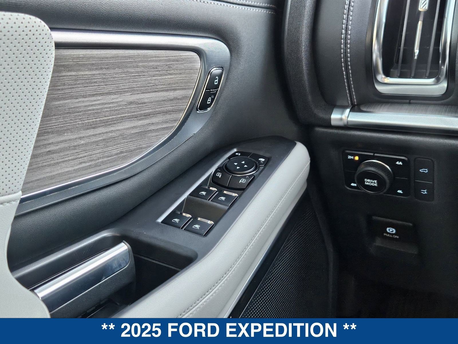 New 2025 Ford Expedition Platinum w/ Platinum Ultimate Package image 26