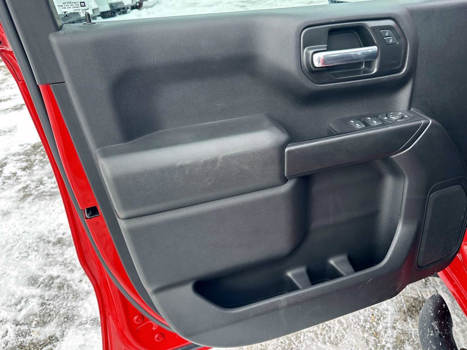 Used 2021 Chevrolet Silverado 1500 Custom w/ LPO, Dark Essentials Package image 15