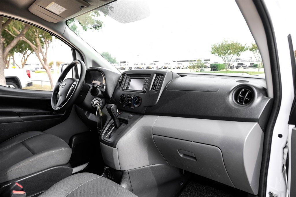 Used 2019 Nissan NV200 SV w/ Navigation Package image 9