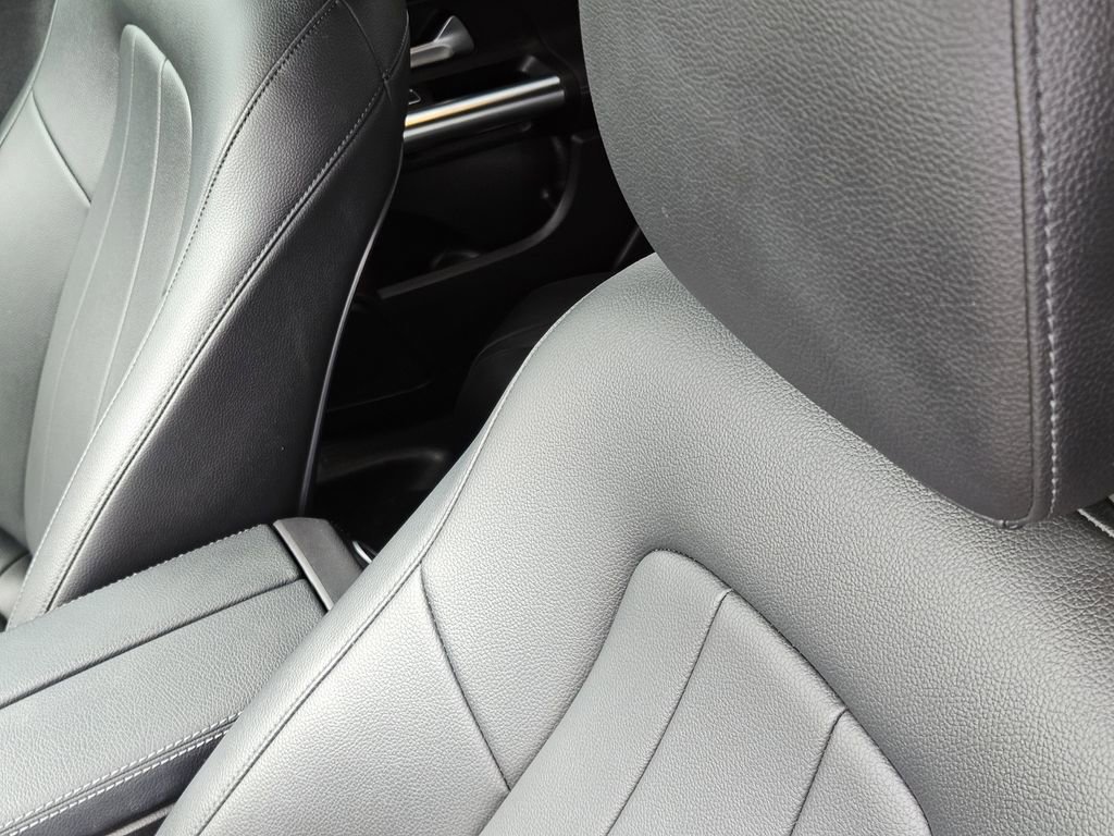 Used 2021 Mercedes-Benz GLA 250 image 24