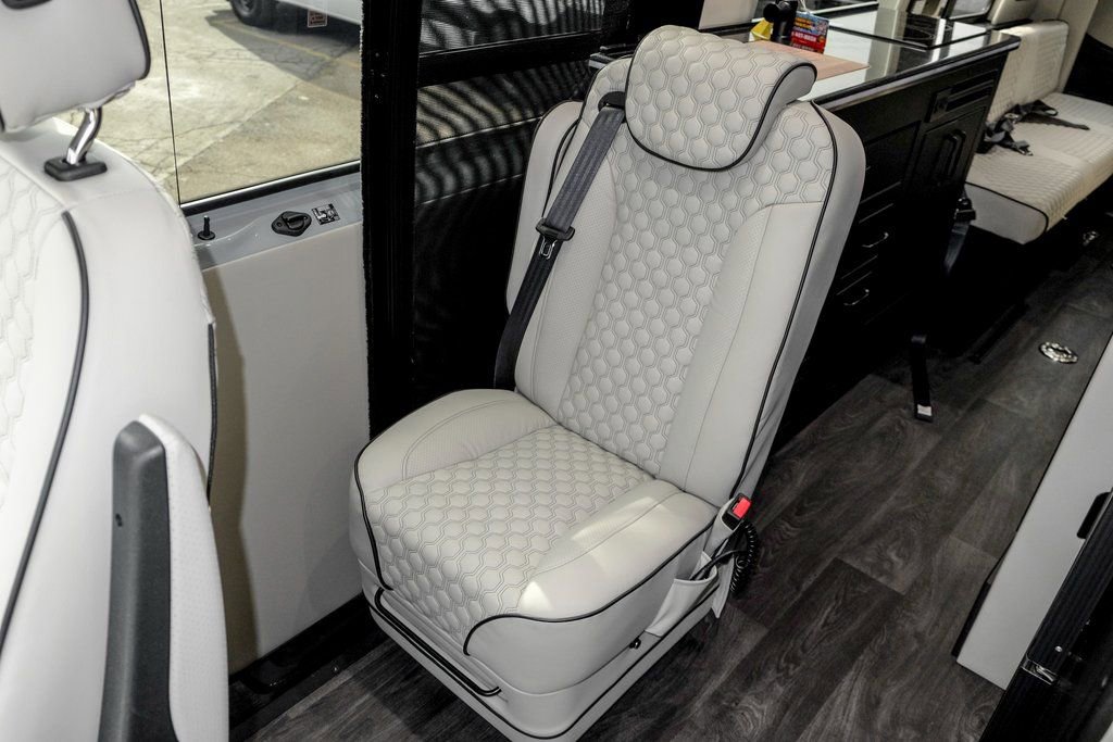 New 2025 Mercedes-Benz Sprinter 3500 image 30