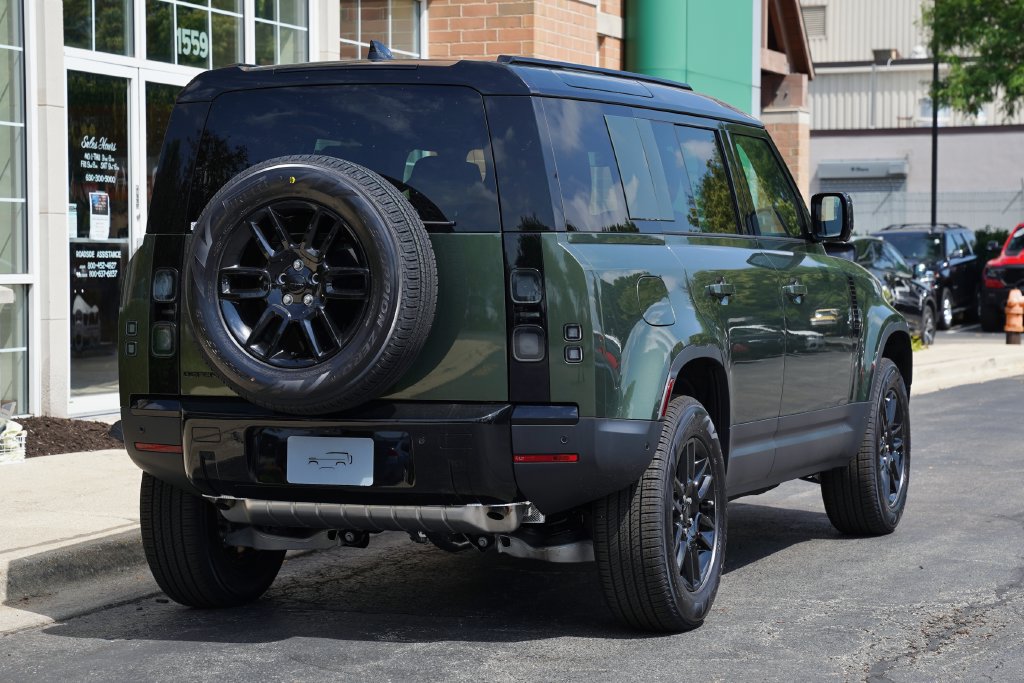 New 2026 Land Rover Defender 110 S AWD/4WD image 6