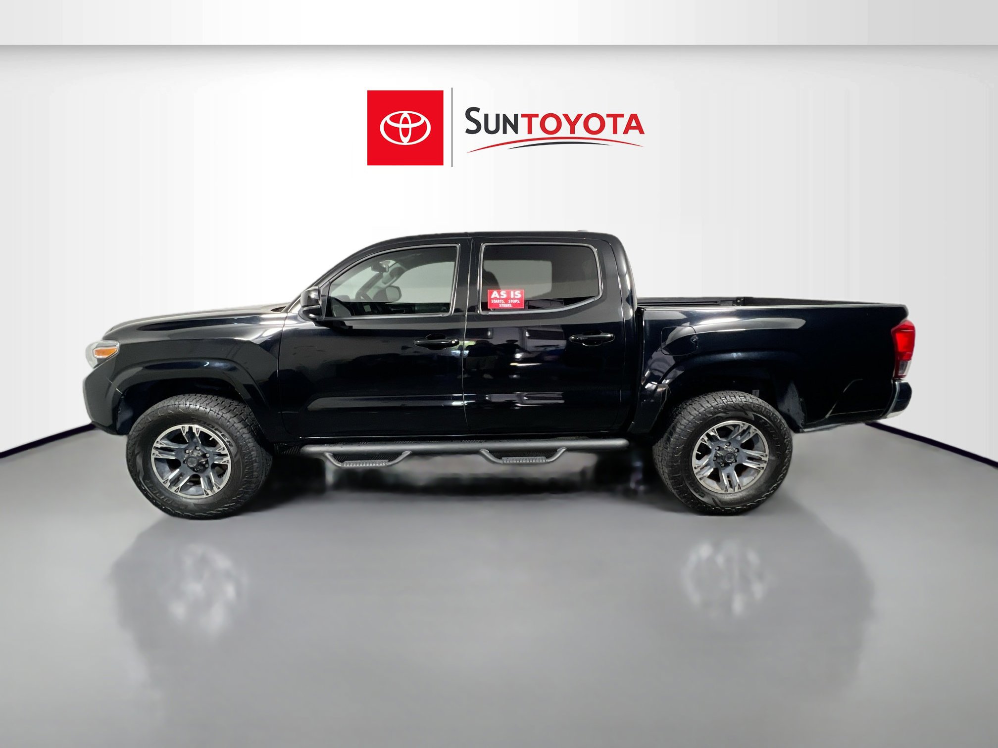 Used 2016 Toyota Tacoma SR5 w/ Towing Package image 7