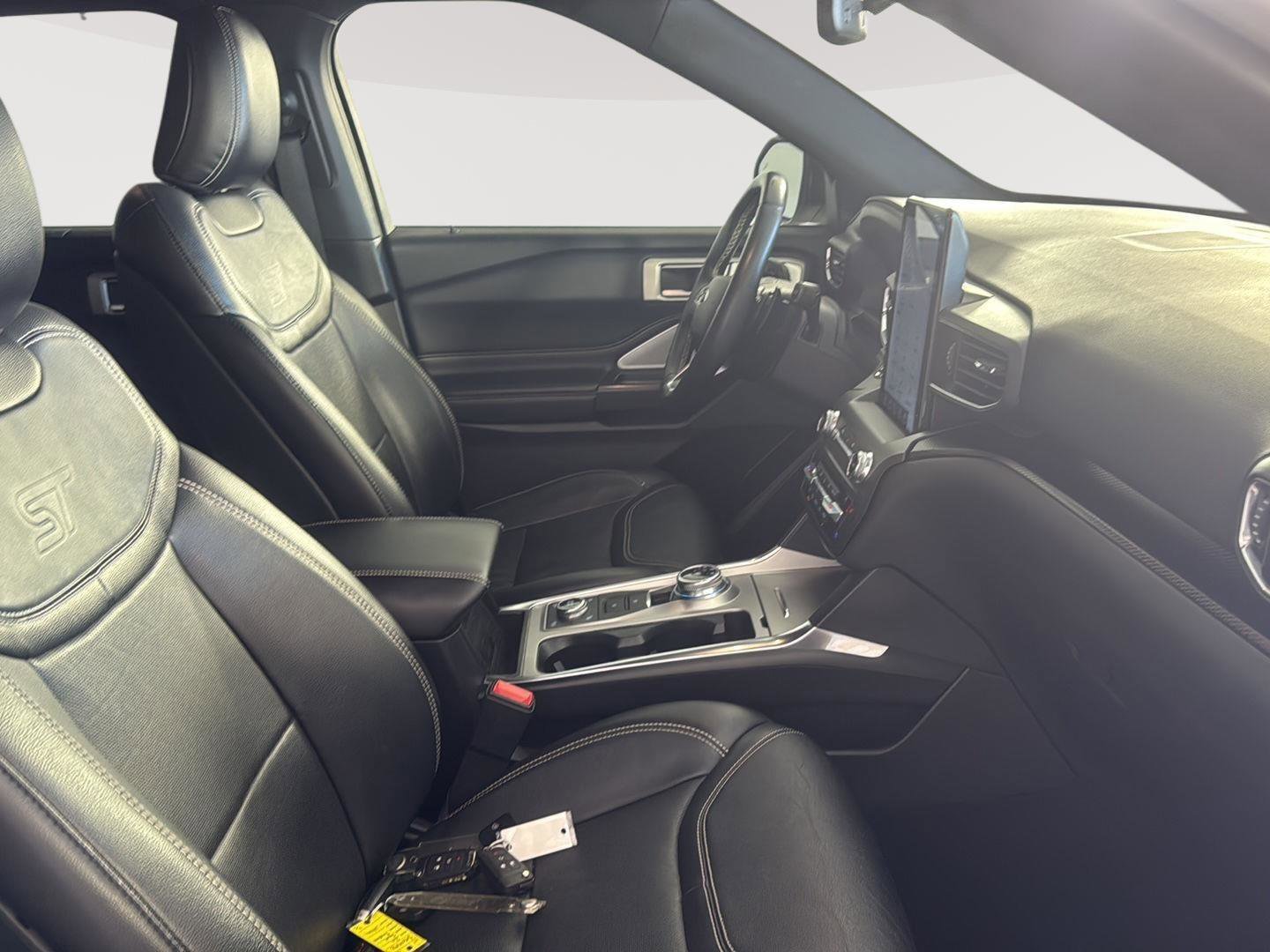 Used 2020 Ford Explorer ST w/ Premium Technology Package image 10