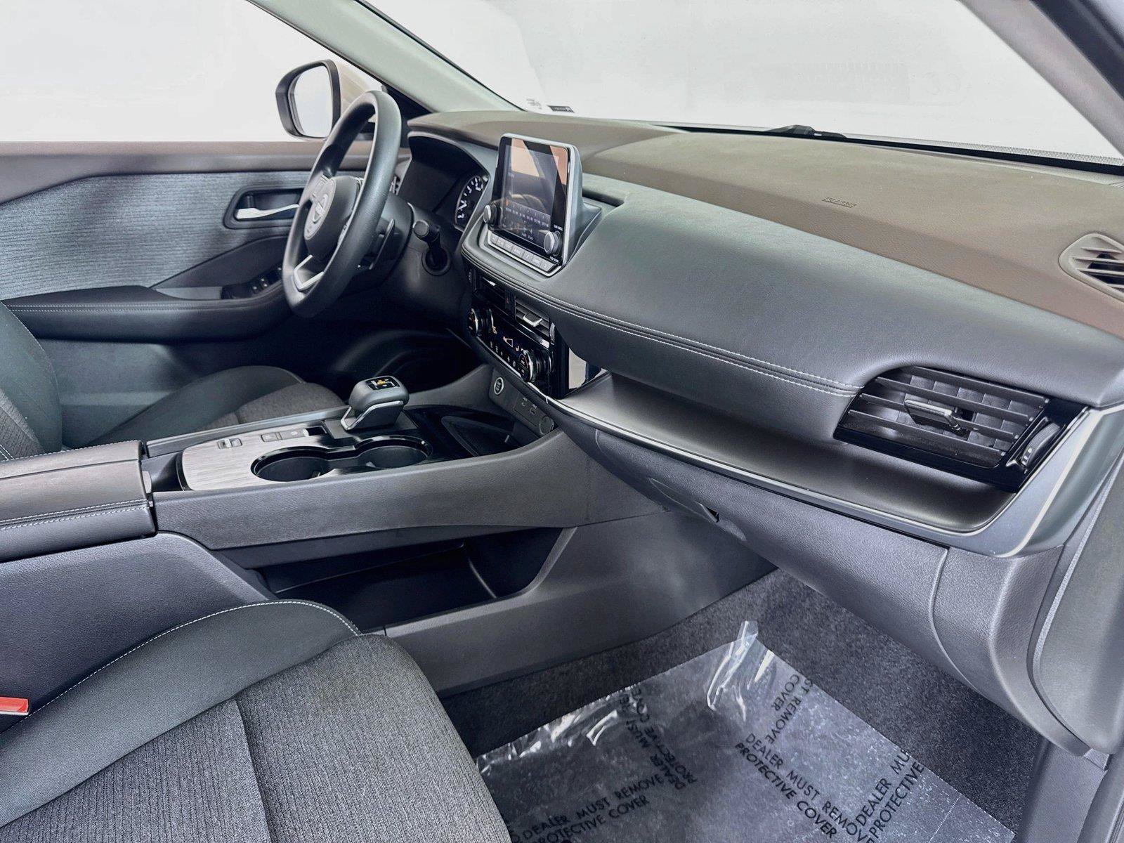 Used 2022 Nissan Rogue SV FWD image 26