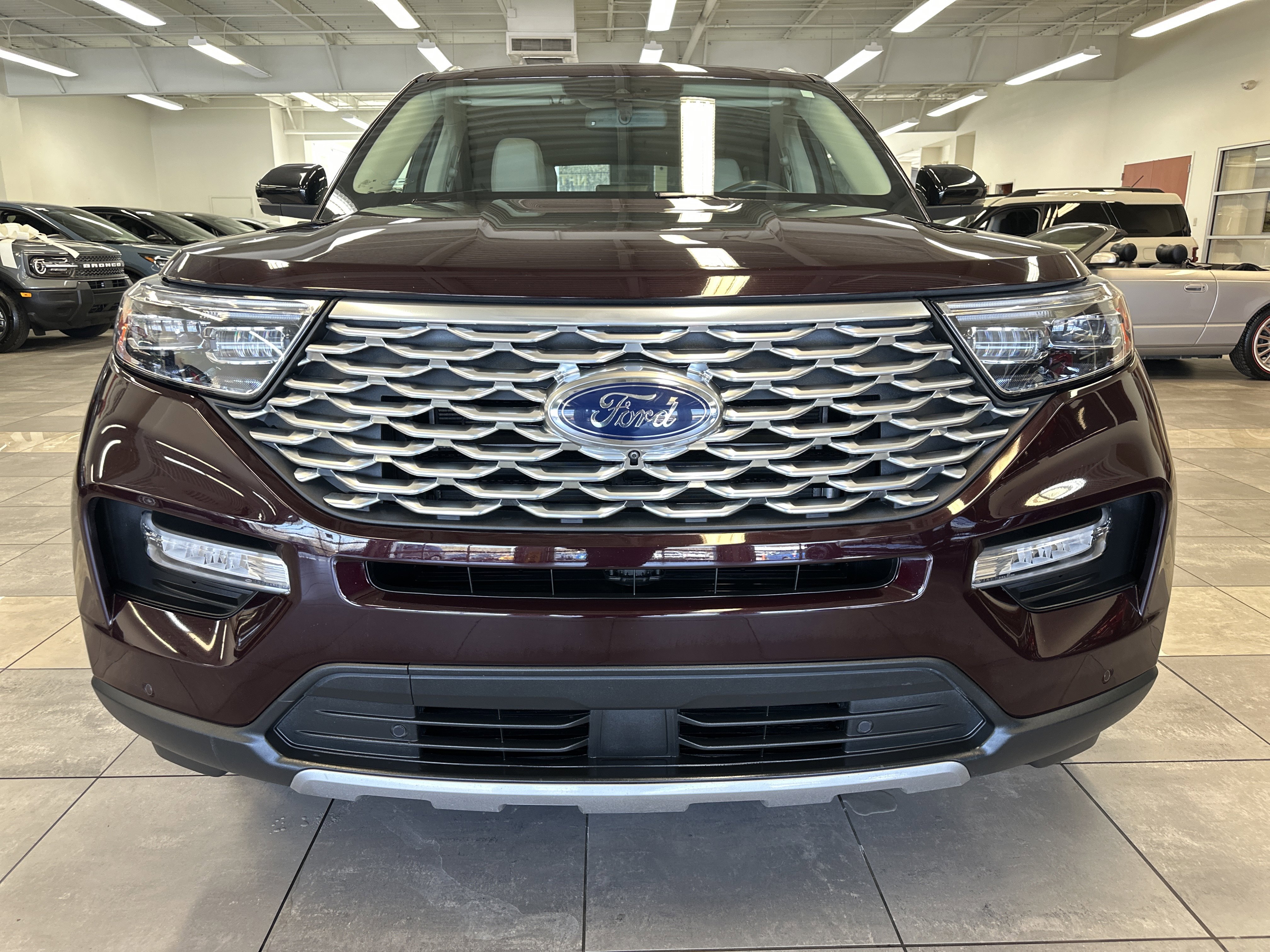 Used 2022 Ford Explorer Platinum w/ Technology Package image 21