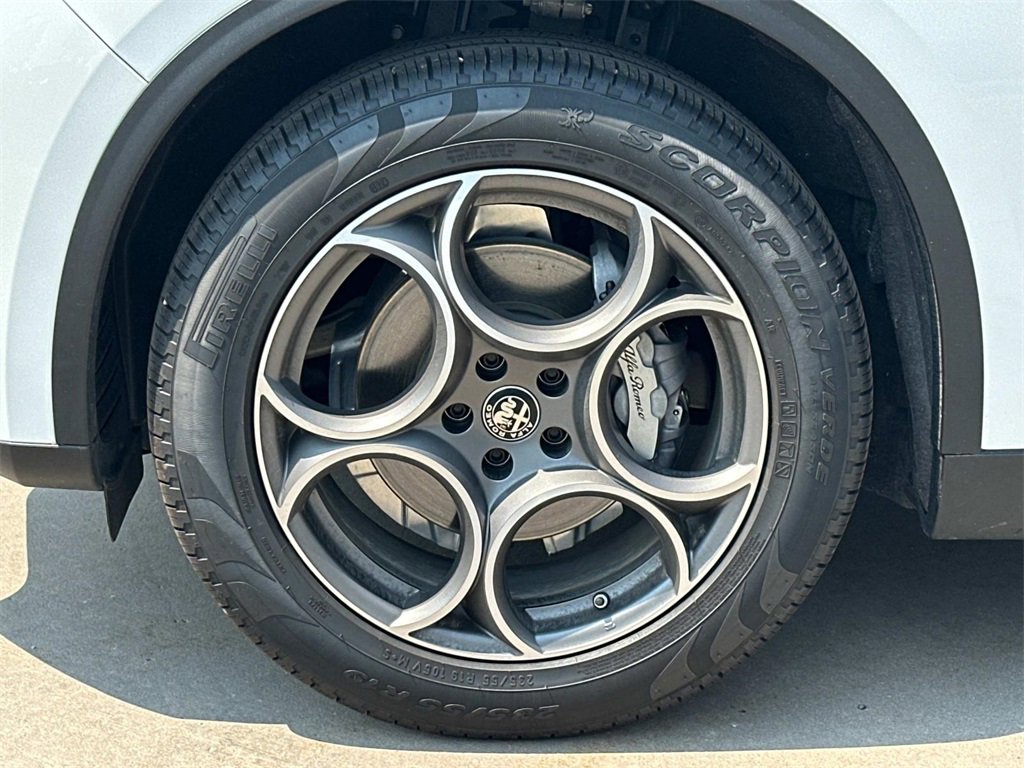 New 2025 Alfa Romeo Stelvio Sprint w/ Convenience Package image 26