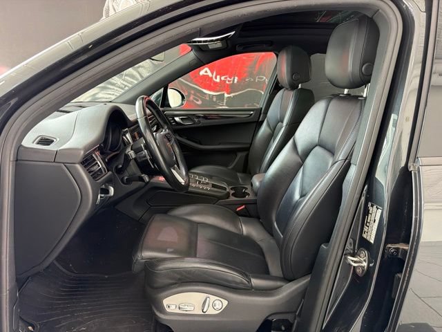 Used 2020 Porsche Macan AWD/4WD image 9