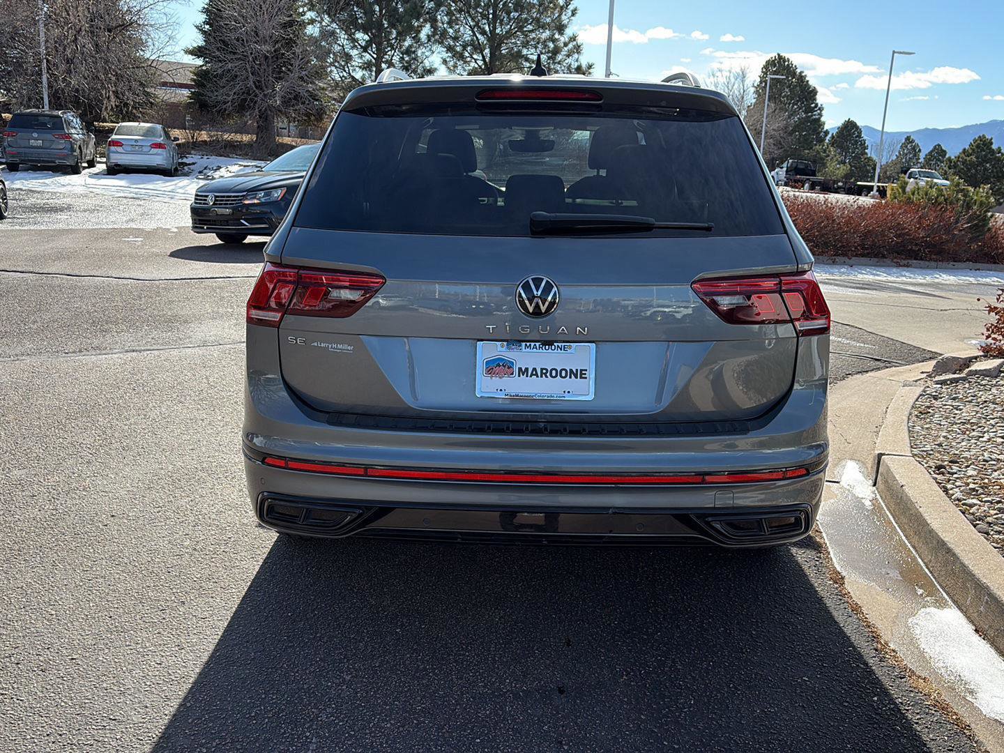 Used 2023 Volkswagen Tiguan SE R-Line image 5