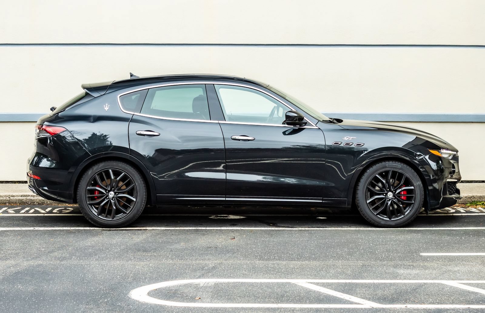 Used 2022 Maserati Levante GT AWD/4WD image 10