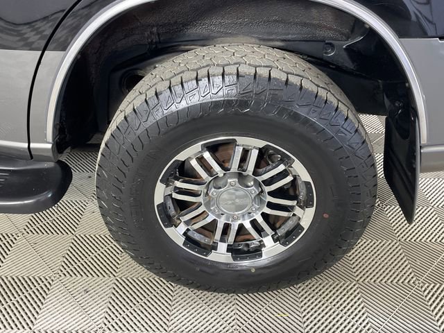 Used 2003 Toyota Sequoia SR5 RWD image 17