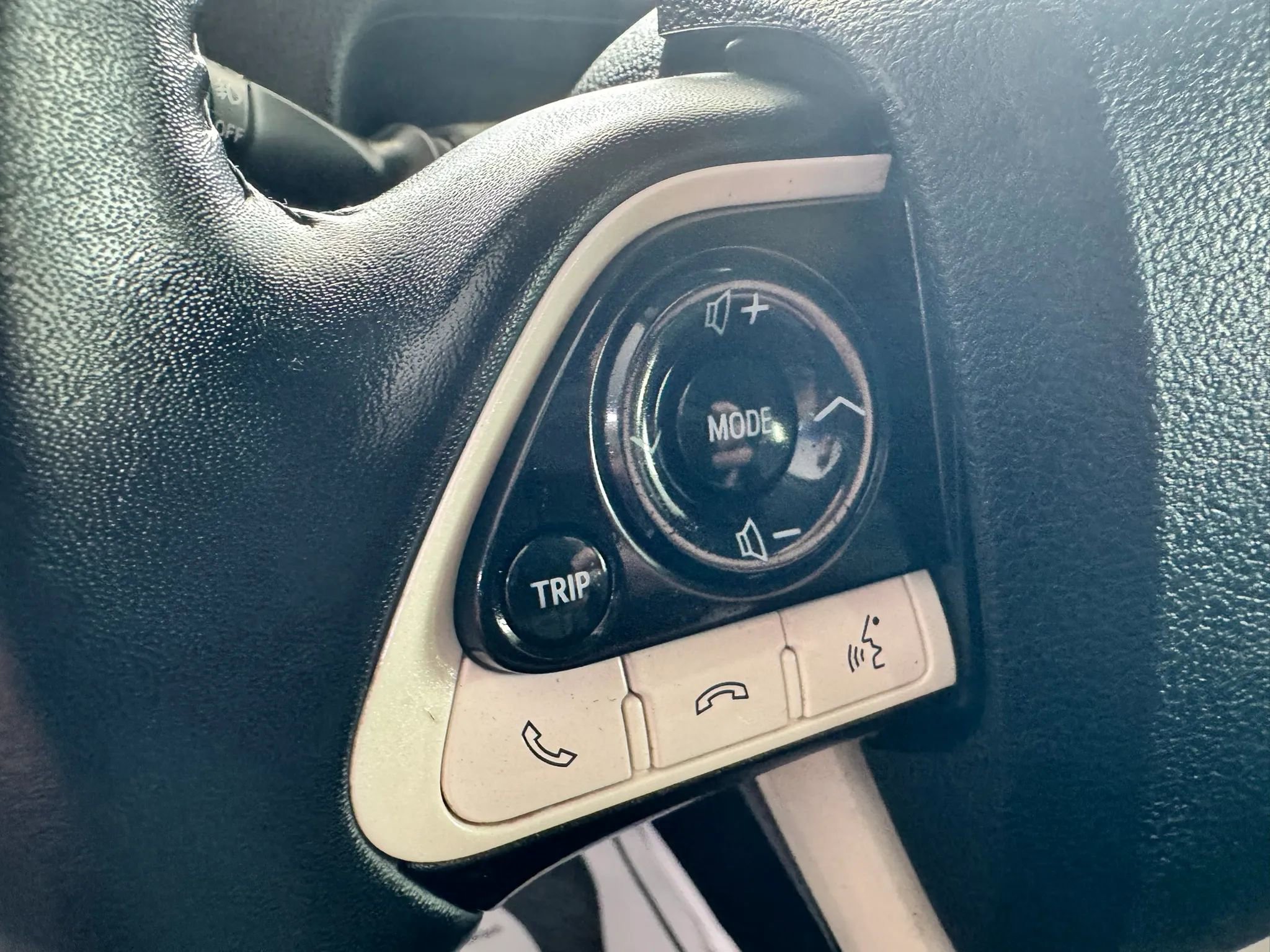 Used 2018 Toyota Prius Prime Advanced image 21