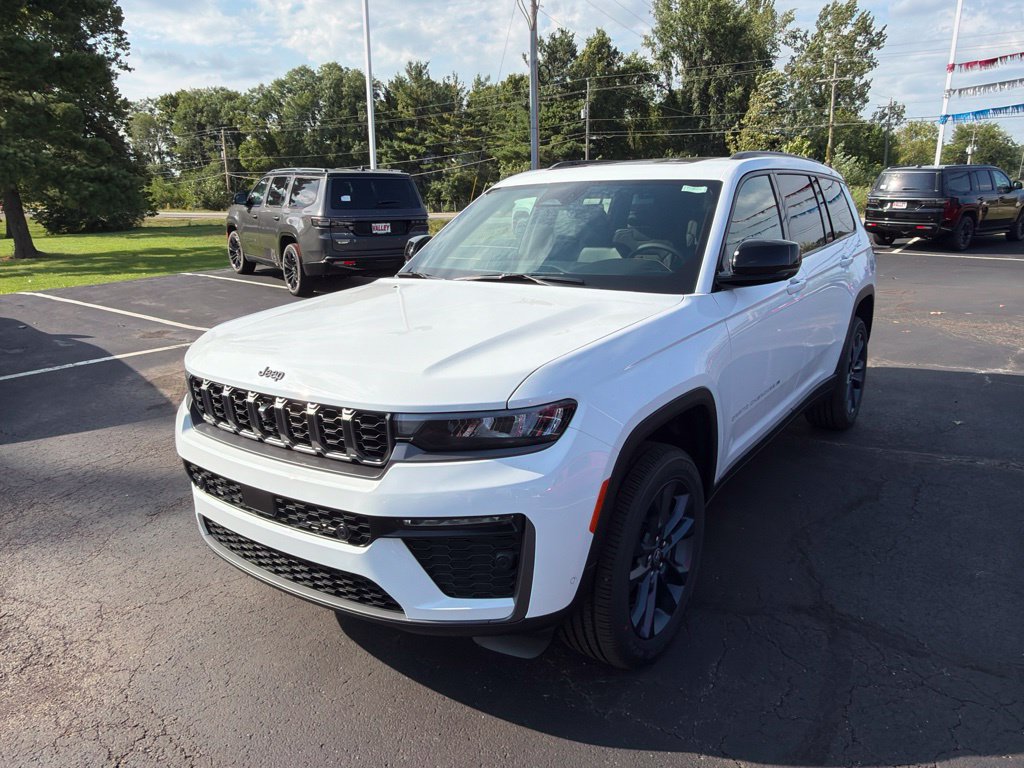 New 2026 Jeep Grand Cherokee L Limited AWD/4WD image 2