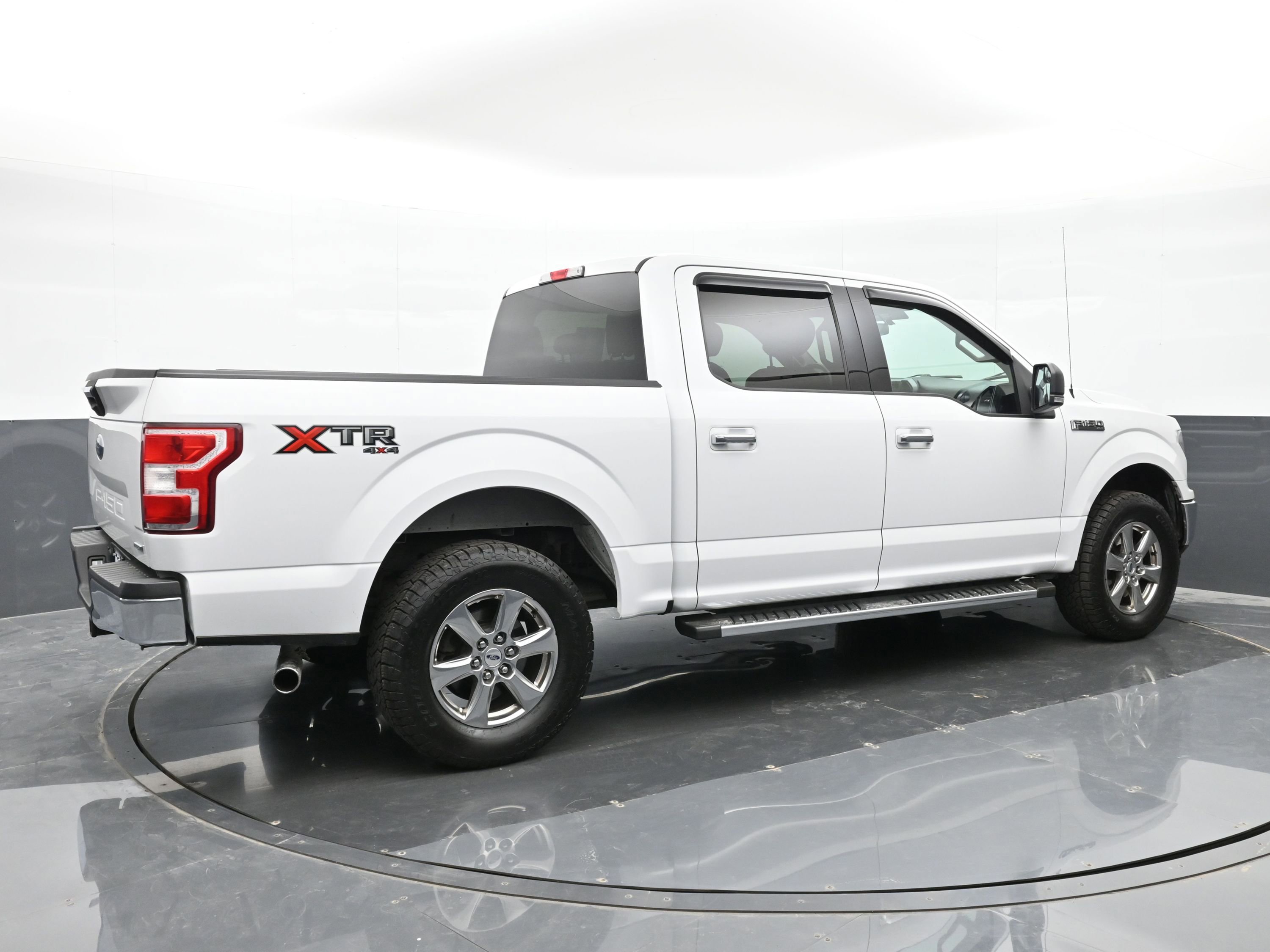 Used 2018 Ford F150 XLT w/ Equipment Group 301A Mid AWD/4WD image 4