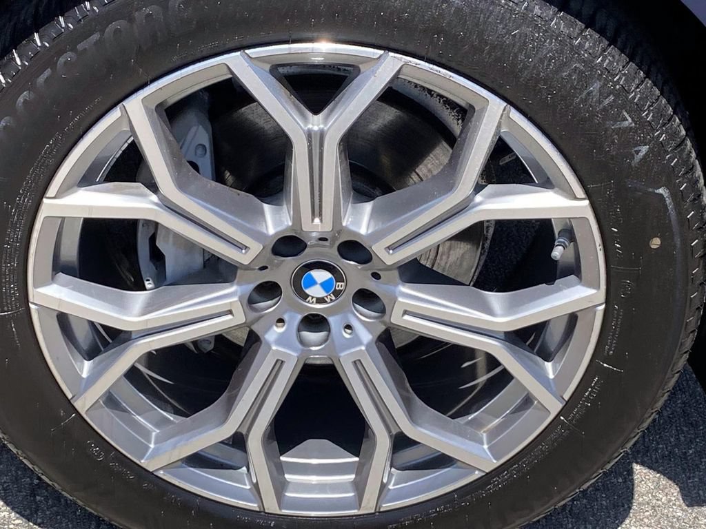 Used 2021 BMW X7 xDrive40i w/ Executive Package AWD/4WD image 28