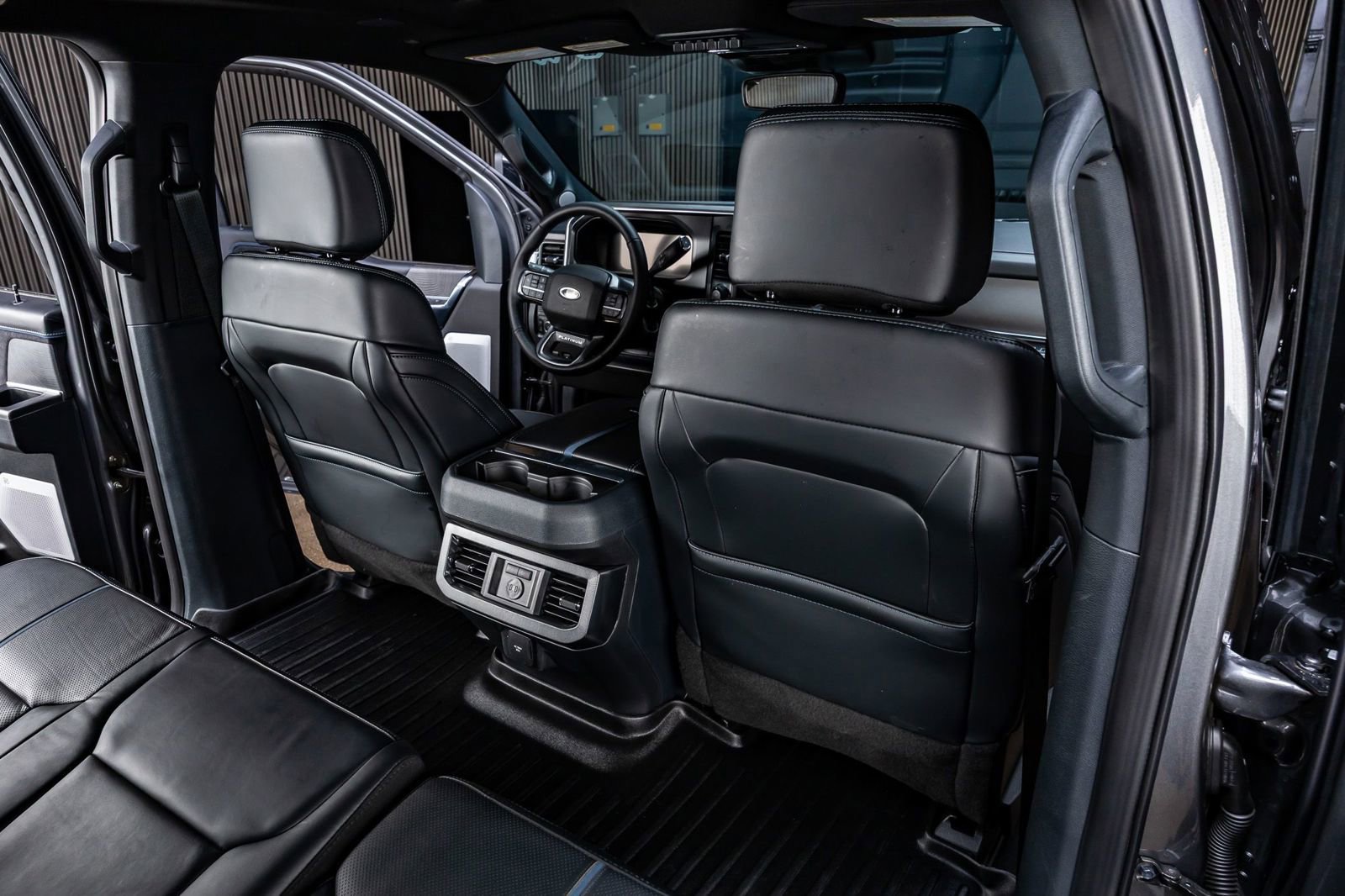 Used 2025 Ford F250 Platinum AWD/4WD image 32