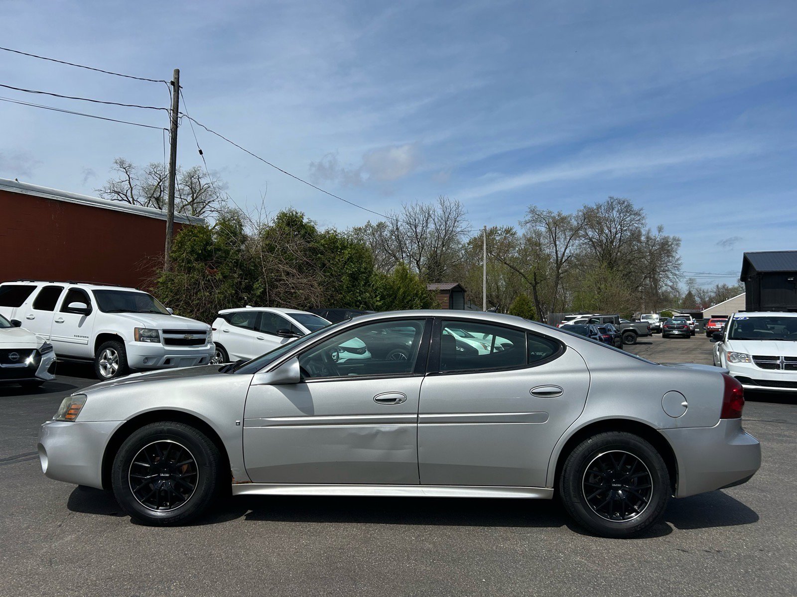Used 2007 Pontiac Grand Prix w/ Sport Package image 2