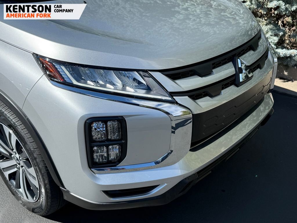 Used 2025 Mitsubishi Outlander Sport ES image 12