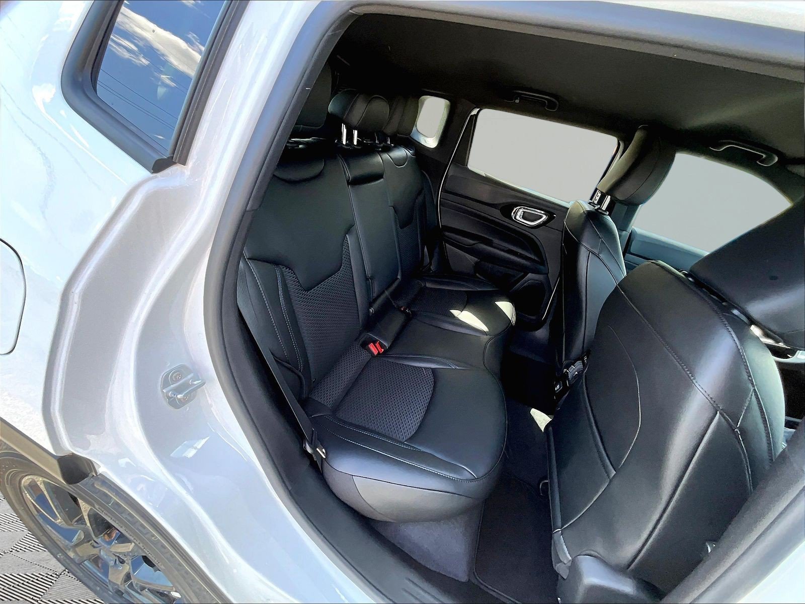New 2026 Jeep Compass Latitude AWD/4WD image 19