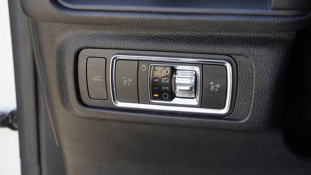 Used 2022 Lincoln Corsair AWD w/ Equipment Group 101A image 21