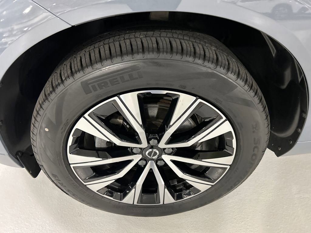 Certified 2024 Volvo XC60 B5 Core w/ Protection Package Premier image 8