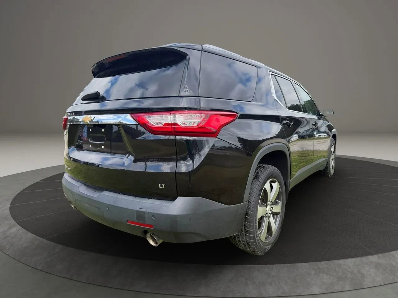 Used 2018 Chevrolet Traverse LT image 5