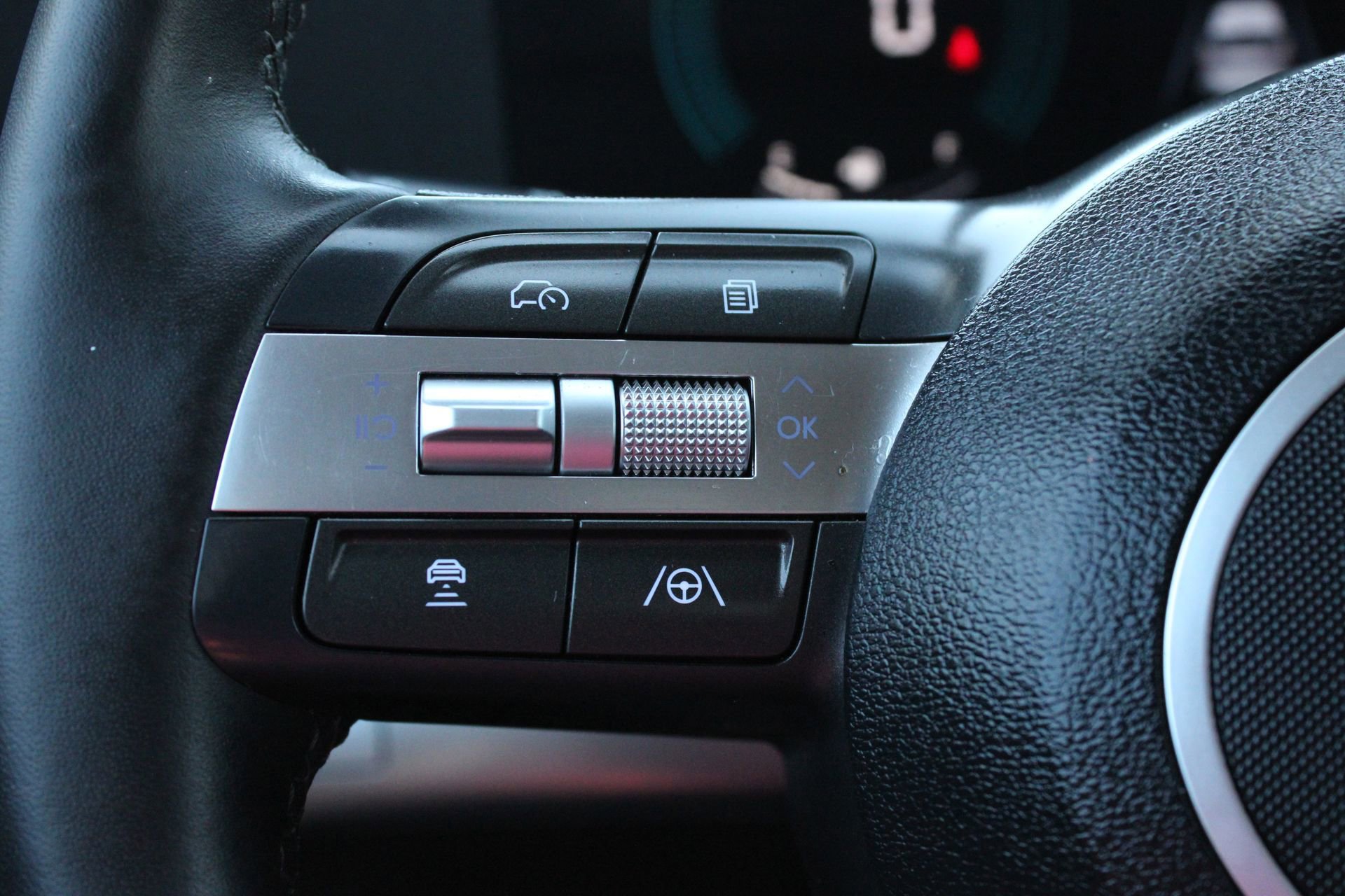 Used 2026 Hyundai Kona SEL Sport FWD image 28