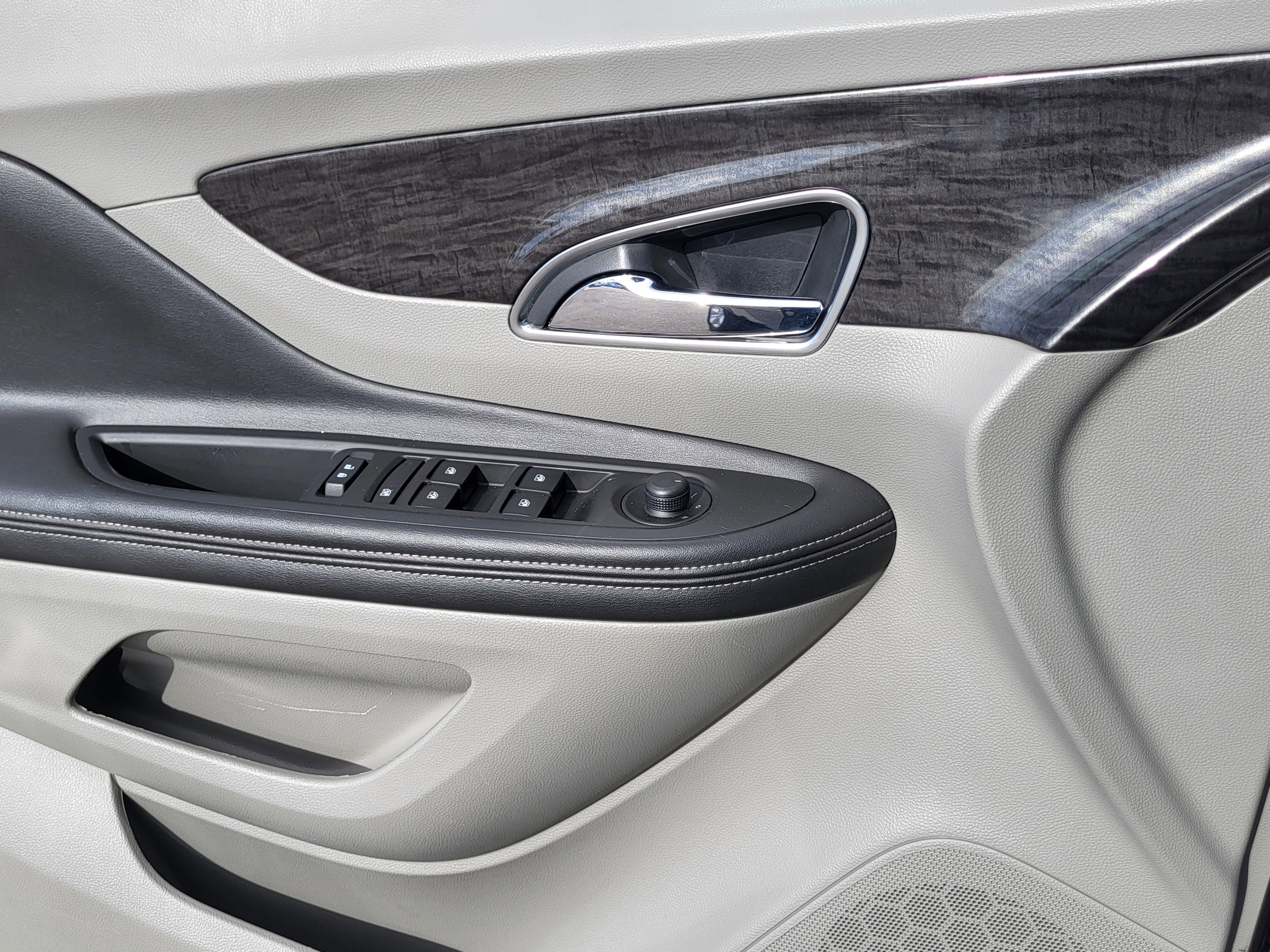 Used 2016 Buick Encore Leather image 8