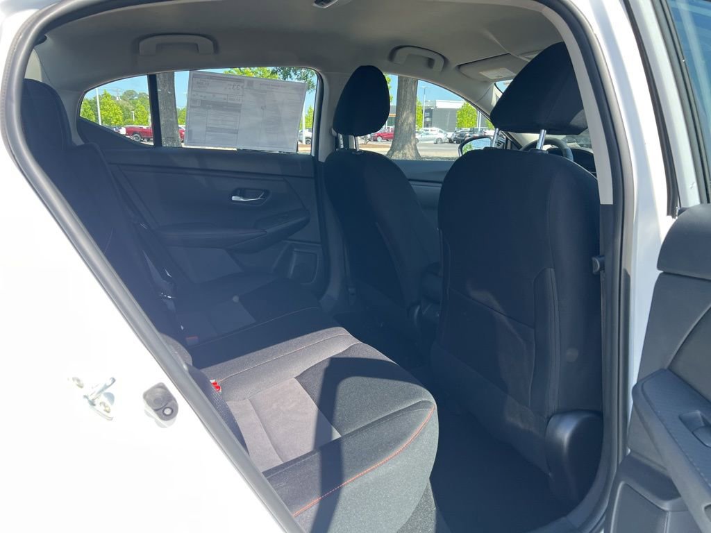 New 2025 Nissan Sentra SR w/ Midnight Edition image 16