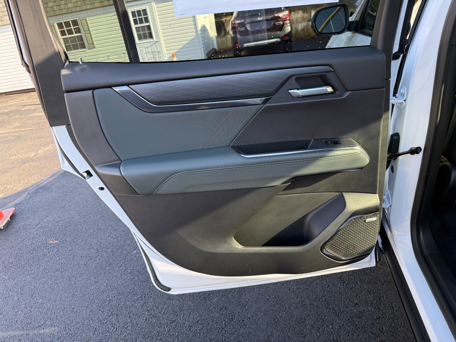 New 2026 GMC Acadia AT4 image 18