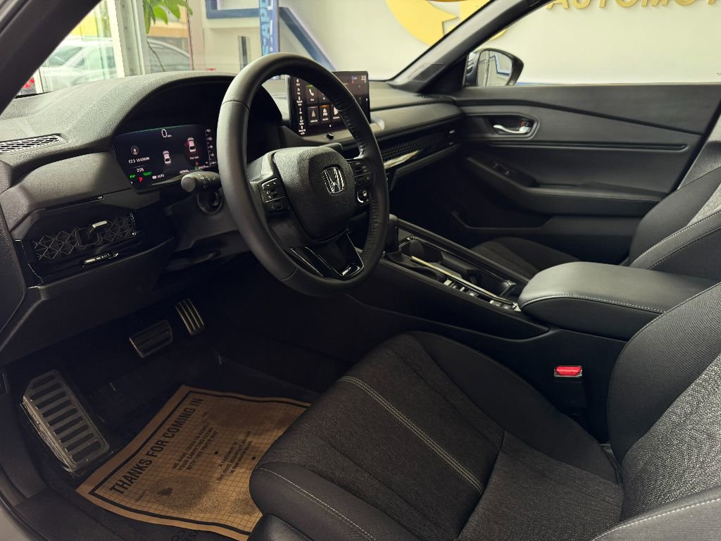 Used 2025 Honda Accord Sport image 21