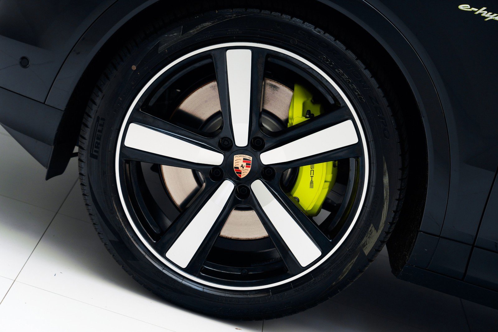 New 2026 Porsche Cayenne S image 12