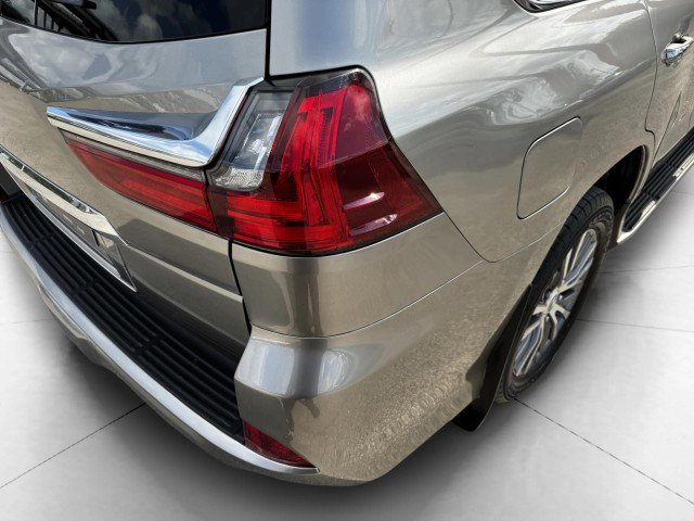 Used 2019 Lexus LX 570 4WD image 6