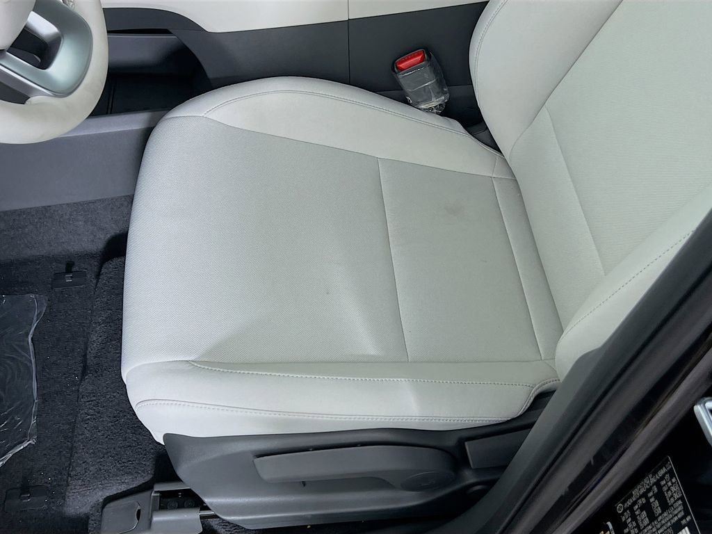 New 2026 Hyundai Santa Fe SE image 16