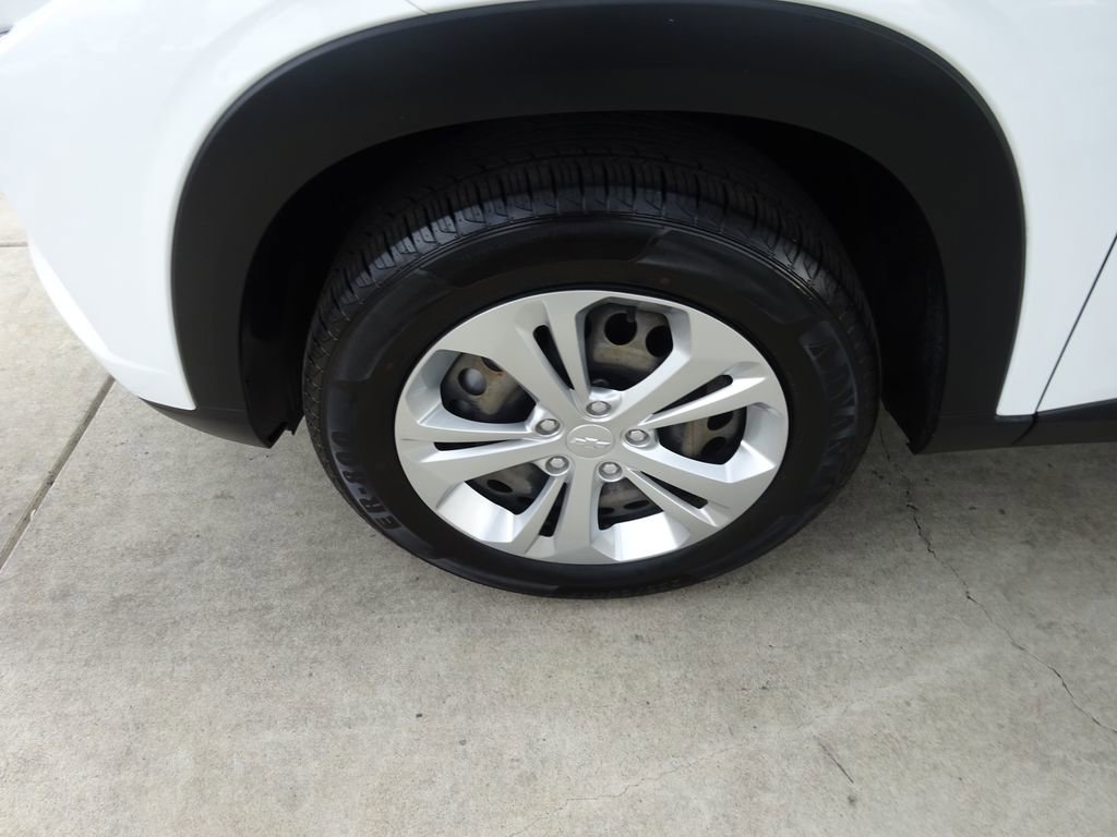 Certified 2024 Chevrolet Trax LS FWD image 12