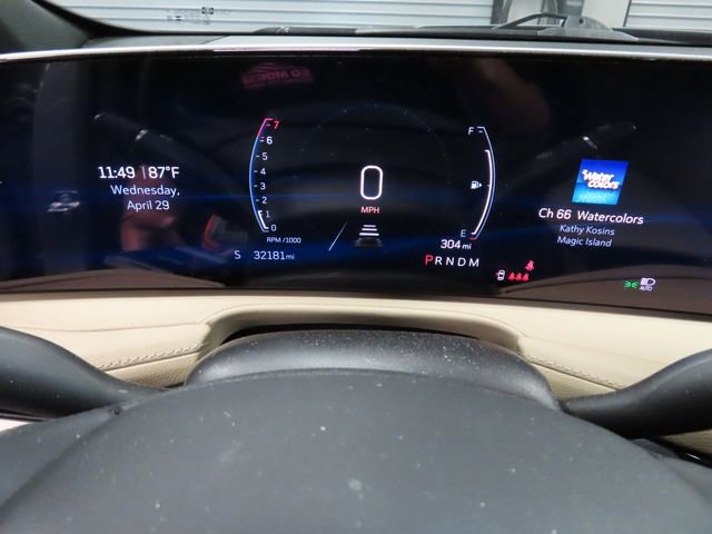 Used 2024 Cadillac XT4 Luxury w/ Cold Weather Package FWD image 21