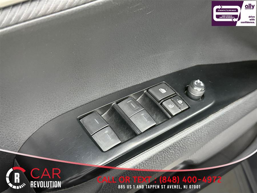 Used 2025 Toyota Camry SE FWD image 27