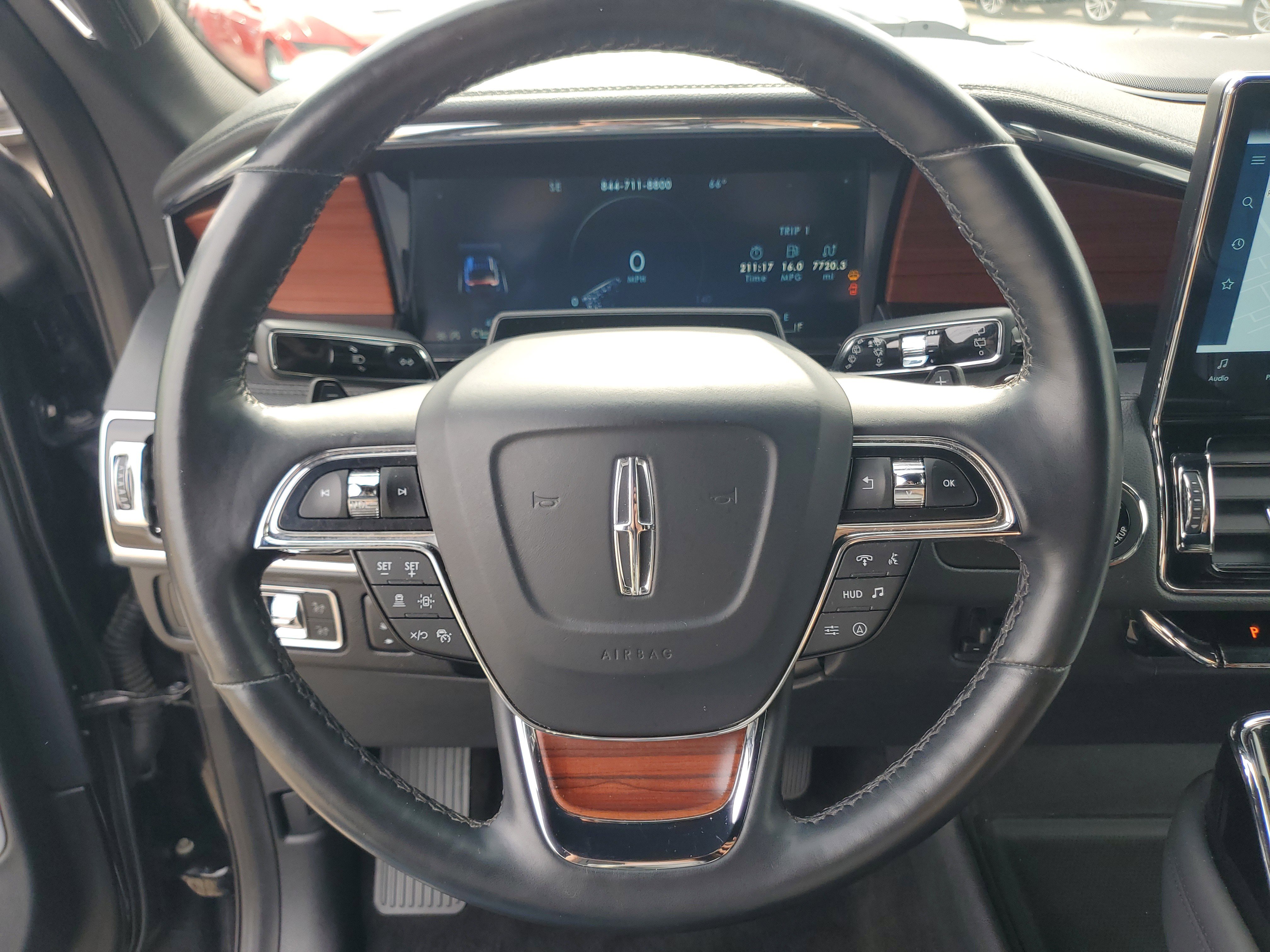 Certified 2022 Lincoln Navigator Reserve AWD/4WD image 14