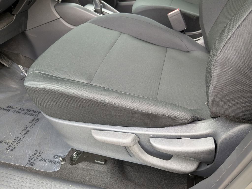 Certified 2025 Nissan Kicks Play S image 13