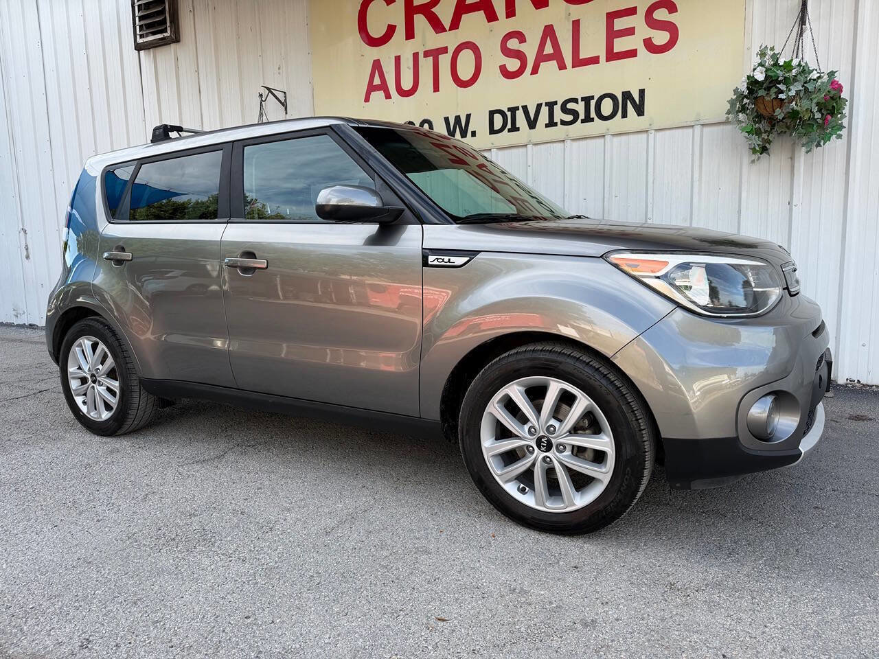 Used 2018 Kia Soul + FWD image 2