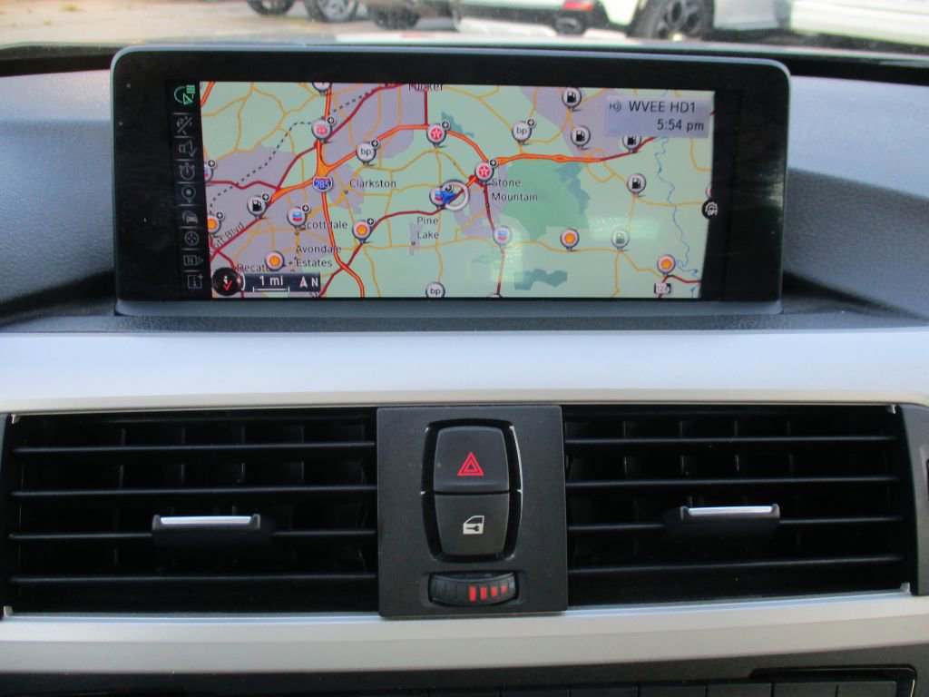 Used 2015 BMW 320i I image 8