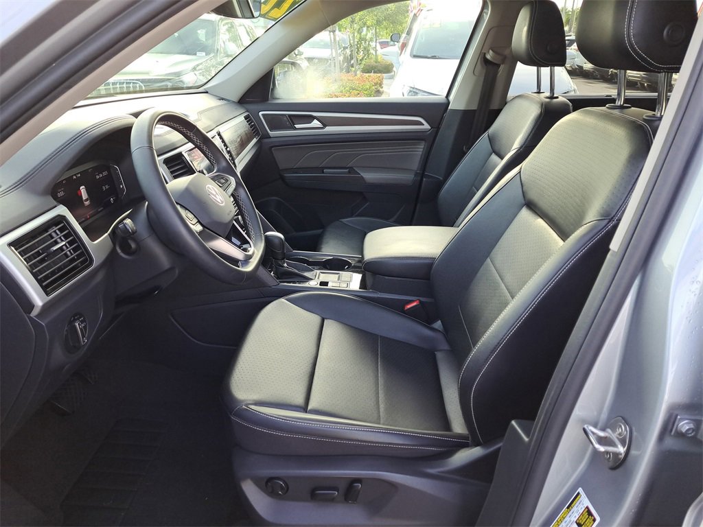 Used 2022 Volkswagen Atlas SE w/ Panoramic Sunroof Package image 12